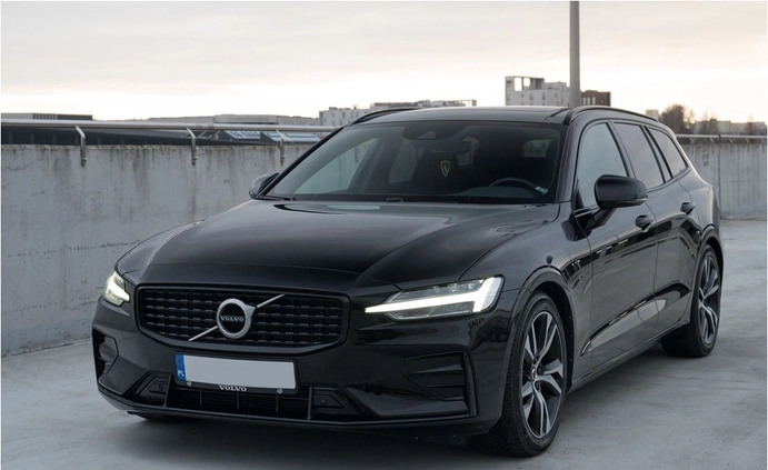 Volvo V60 cena 97900 przebieg: 155000, rok produkcji 2018 z Lublin małe 596